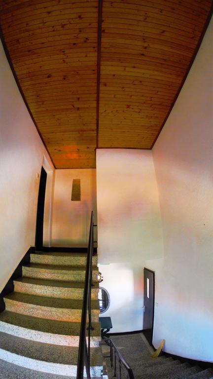 Hotel Atanasovi House à Shkorpilovtsi Extérieur photo