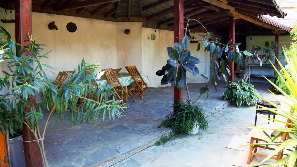 Hotel Atanasovi House à Shkorpilovtsi Extérieur photo
