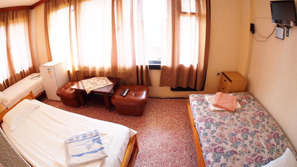 Hotel Atanasovi House à Shkorpilovtsi Extérieur photo